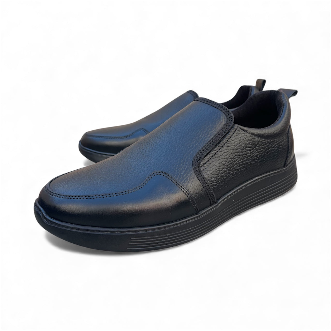 اليوم وصل حداء Follva الأصلي! جلد حقيقي، راحة مضمونة، ومعاه عام ديال الكَرانْتي 🔥