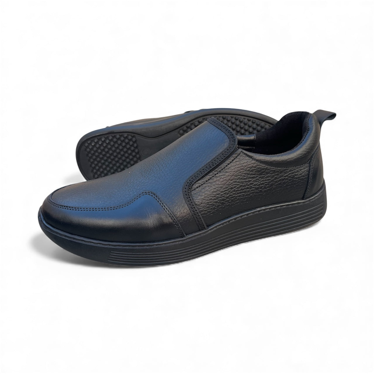 اليوم وصل حداء Follva الأصلي! جلد حقيقي، راحة مضمونة، ومعاه عام ديال الكَرانْتي 🔥